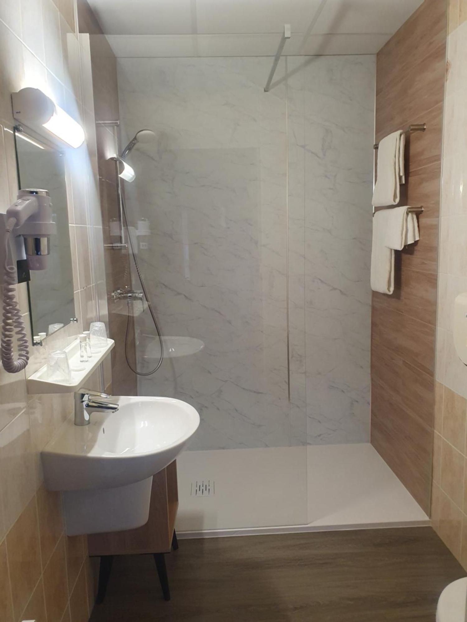 Hotel Salea Pornic Ngoại thất bức ảnh
